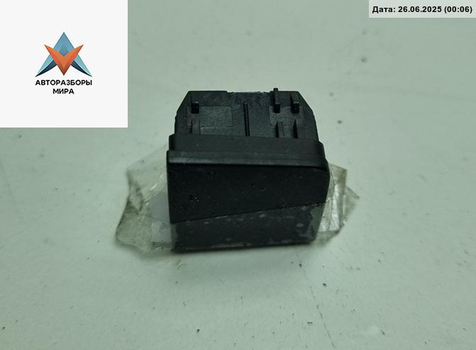 накладка на торпедо (консоль) Volkswagen Passat B6 2008, 1.8 л., бензин, МКПП, синий, универсал, 3C0959624C - фото №1