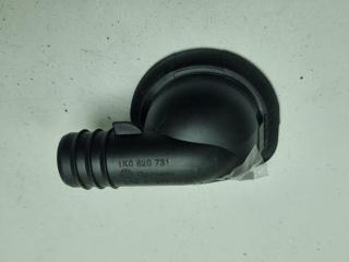 накладка на торпедо (консоль) Volkswagen Passat B6 2006, 2.0 л., дизель, МКПП, чёрный, универсал, 1K0820731