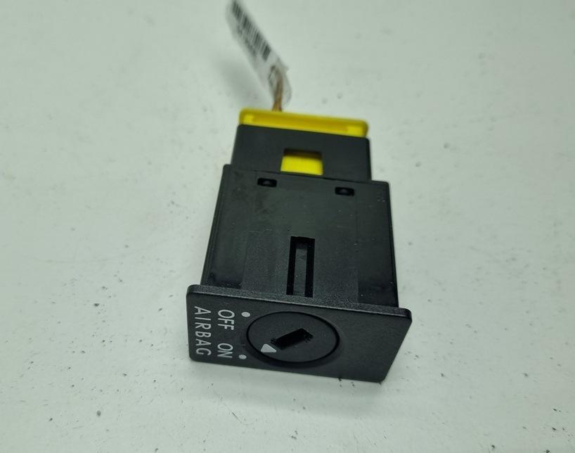 датчик AirBag Volkswagen Passat B6 2006, 2.0 л., дизель, МКПП, чёрный, универсал, 3C0919237A