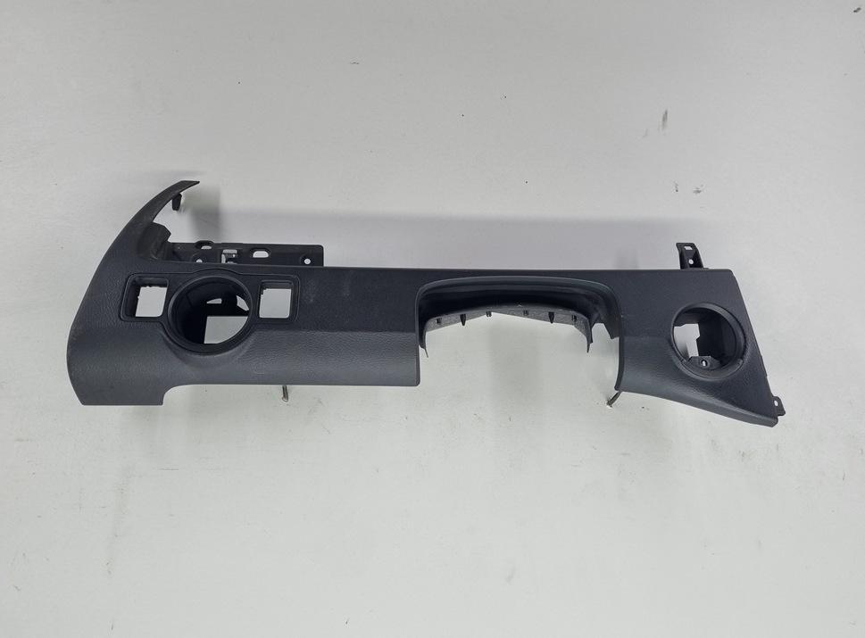 накладка на торпедо (консоль) Volkswagen Passat B6 2006, 2.0 л., дизель, МКПП, чёрный, универсал, 3C1857200