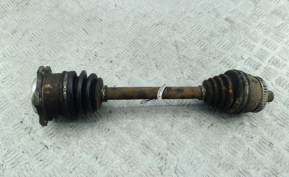 полуось передняя правая (приводной вал, ШРУС) Volkswagen Passat B5 1997, 1.8 л., бензин, АКПП, чёрный, универсал