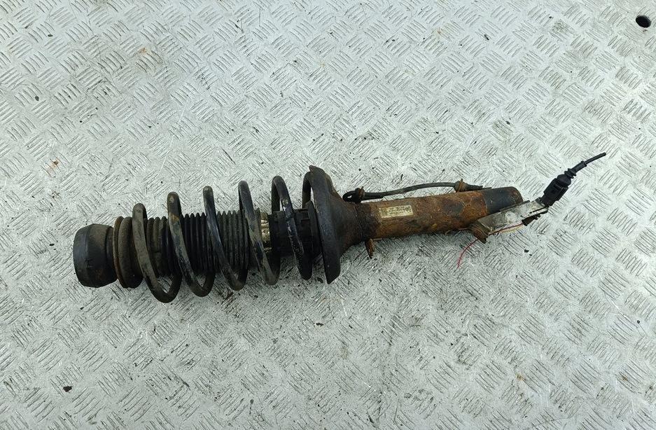 стойка передняя Volkswagen Bora 2001, 2.0 л., бензин, МКПП, чёрный, седан