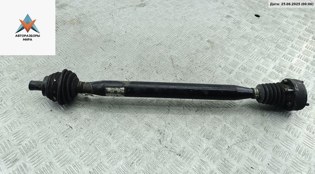 полуось передняя правая (приводной вал, ШРУС) Volkswagen Golf 5 поколение 2005, 1.4 л., бензин, МКПП, серый, хетчбэк 3 дв. - фото №1