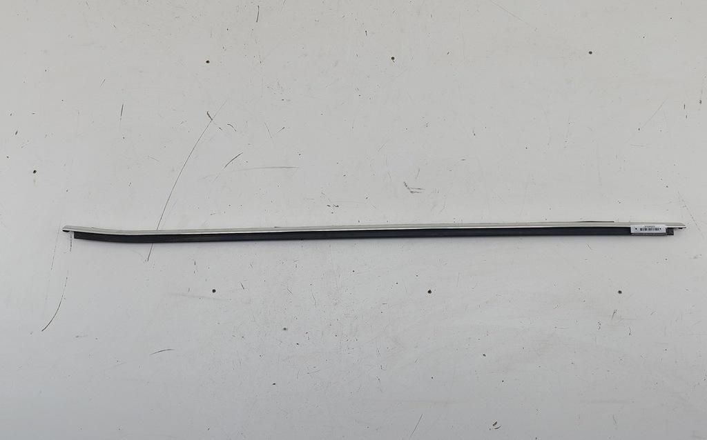Молдинг стекла двери задней правой наружный BMW X3 E83 2006, 3.0 л., дизель, МКПП, чёрный, внедорожник 5 дв.