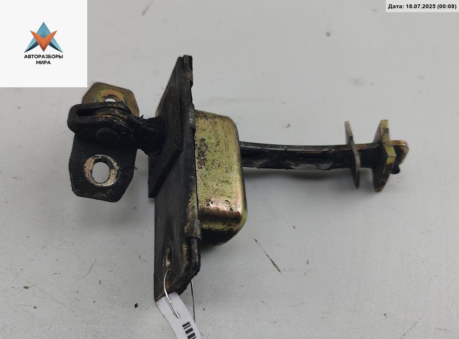 ограничитель открывания двери Mercedes-Benz Vito-1 W638 1997, микроавтобус - фото №1