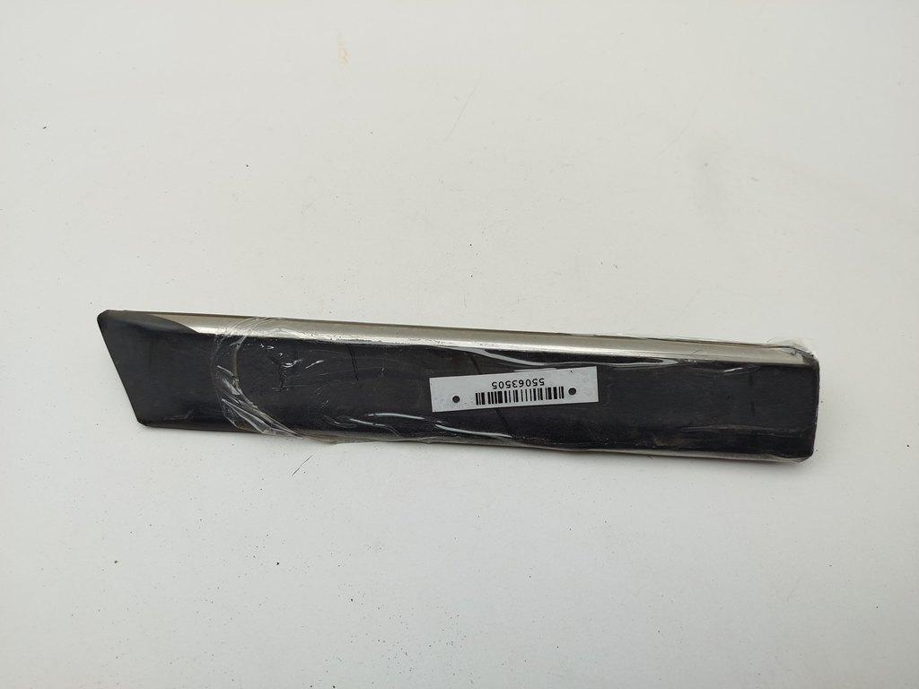 молдинг переднего левого крыла BMW 5 E39 1999, 2.5 л., бензин, МКПП, зелёный, универсал, 8184480, 8159298