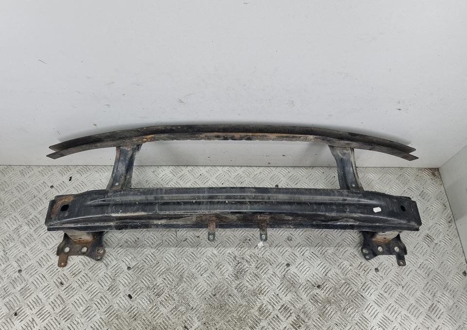 усилитель бампера переднего Volkswagen Passat B6 2006, 2.0 л., дизель, МКПП, чёрный, универсал