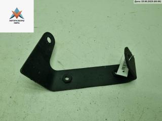 кронштейн (крепление) Volkswagen Passat B5 1998, 1.6 л., бензин, МКПП, чёрный, седан, 8D0951229C