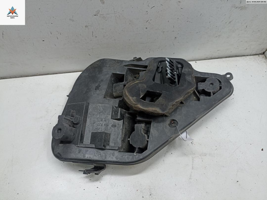 панель заднего левого фонаря Opel Astra H 2004, 1.6 л., бензин, МКПП, серый, хетчбэк 5 дв., 159727 - фото №1