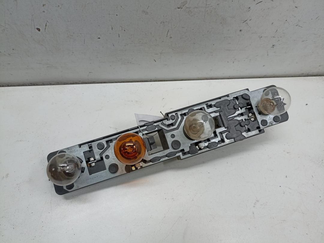 Плата фонаря заднего правого Opel Omega B 1997, 2.0 л., бензин, АКПП, жёлтый, универсал, 143577-00