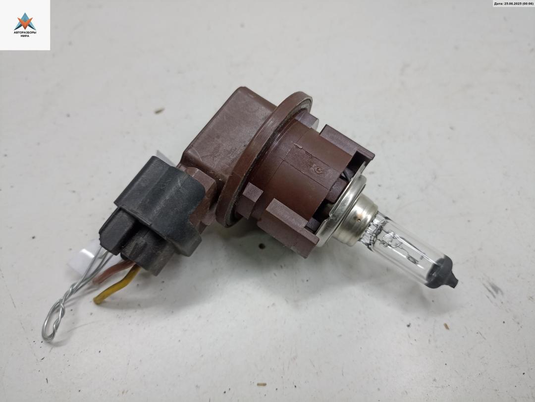 Патрон лампы фары Opel Zafira 1 поколение (A) 2001, 1.8 л., бензин, МКПП, зелёный, минивэн - фото №1