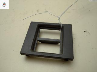 накладка на торпедо (консоль) Volkswagen Transporter T4 1997, 2.5 л., дизель, МКПП, красный, микроавтобус, 701858139