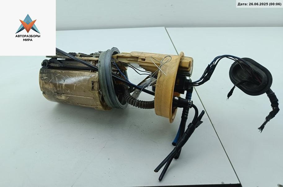 насос топливный Volkswagen Touran 1 поколение 2003, 2.0 л., дизель, МКПП, чёрный, минивэн, 775127 - фото №1