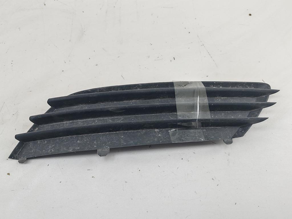 заглушка (решетка) в бампер Opel Astra H 2006, 1.8 л., бензин, МКПП, синий, универсал, 13117250