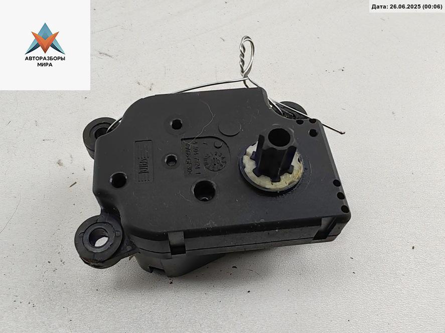 моторчик заслонки печки Opel Astra J 2010, 1.6 л., бензин, МКПП, синий, хетчбэк 5 дв., U9518001 - фото №1