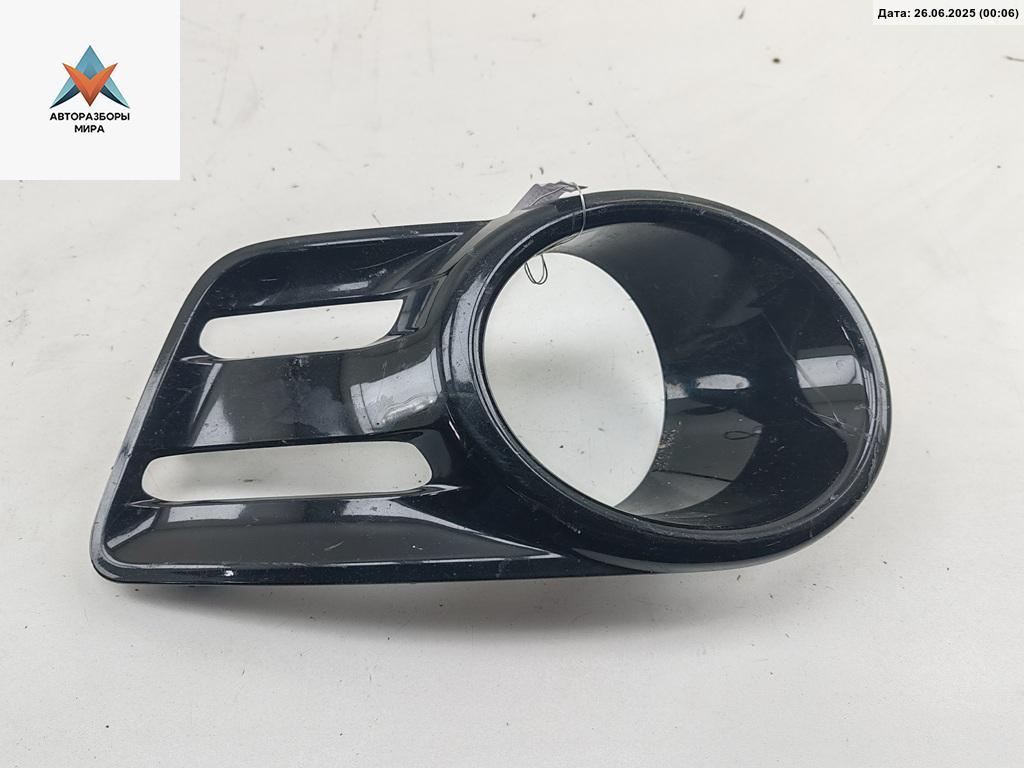 рамка фары противотуманной левой Citroen C3 1 поколение 2005, 1.6 л., дизель, МКПП, серый, хетчбэк 5 дв., 9680126977 - фото №1