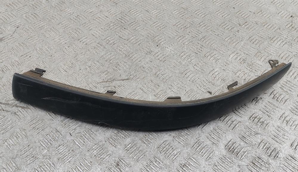 молдинг переднего бампера Volkswagen Passat B5+ (GP) 2004, 1.9 л., дизель, МКПП, синий, универсал, 3B0807717D