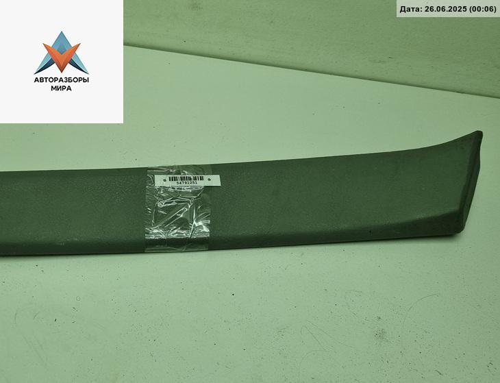 пластик Volkswagen Passat B3 1991, 1.8 л., бензин, МКПП, красный, универсал, 333867610 - фото №1