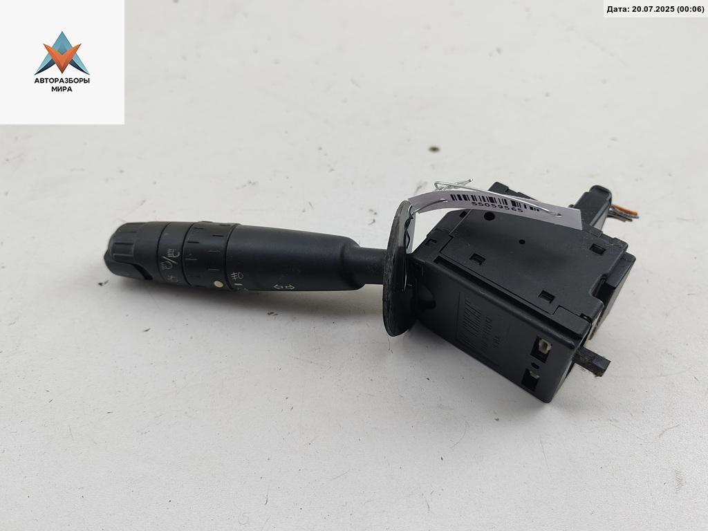 переключатель поворотов Peugeot 607 1 поколение 2000, 3.0 л., бензин, МКПП, серый, седан, 96378815 - фото №1