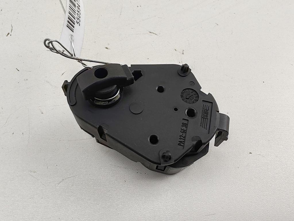 моторчик заслонки печки BMW X3 E83 2006, 3.0 л., дизель, МКПП, чёрный, внедорожник 5 дв., 6934821