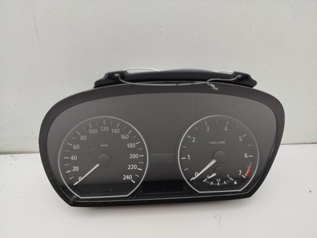 приборная панель BMW 1 E81/E87 2006, 1.6 л., бензин, МКПП, чёрный, хетчбэк 5 дв., 9110191
