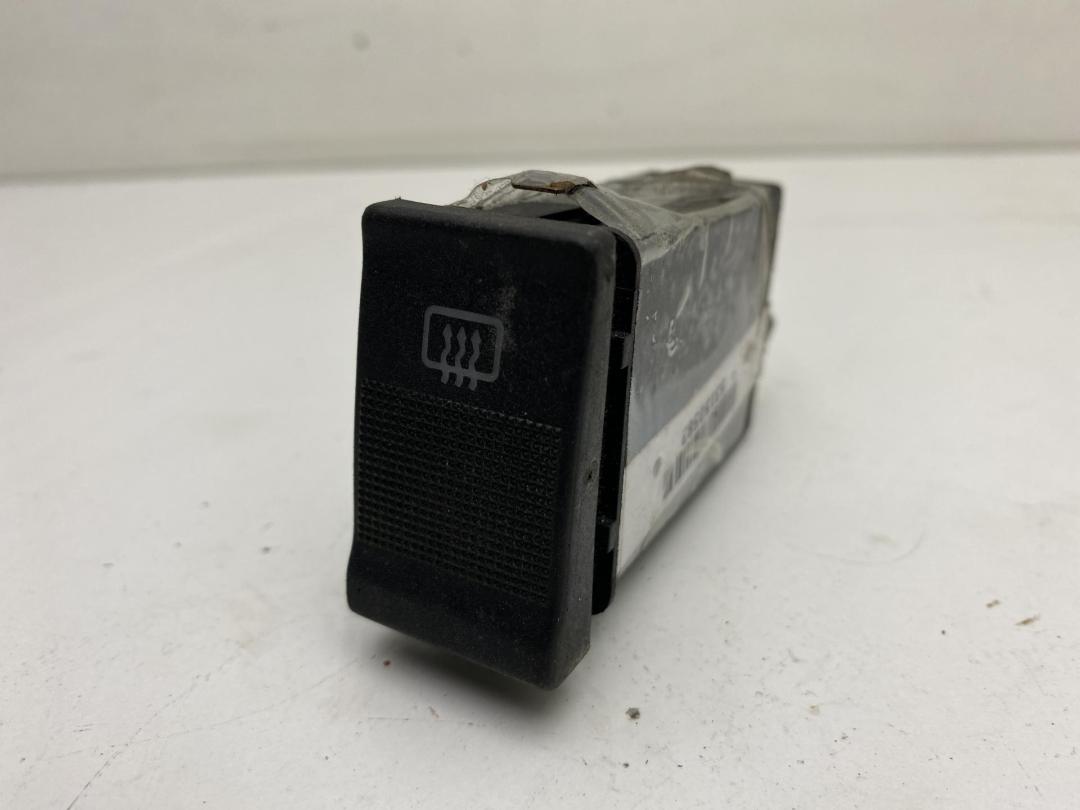 кнопка корректора фар Audi A6 C4 1996, 1.8 л., бензин, МКПП, серый, седан