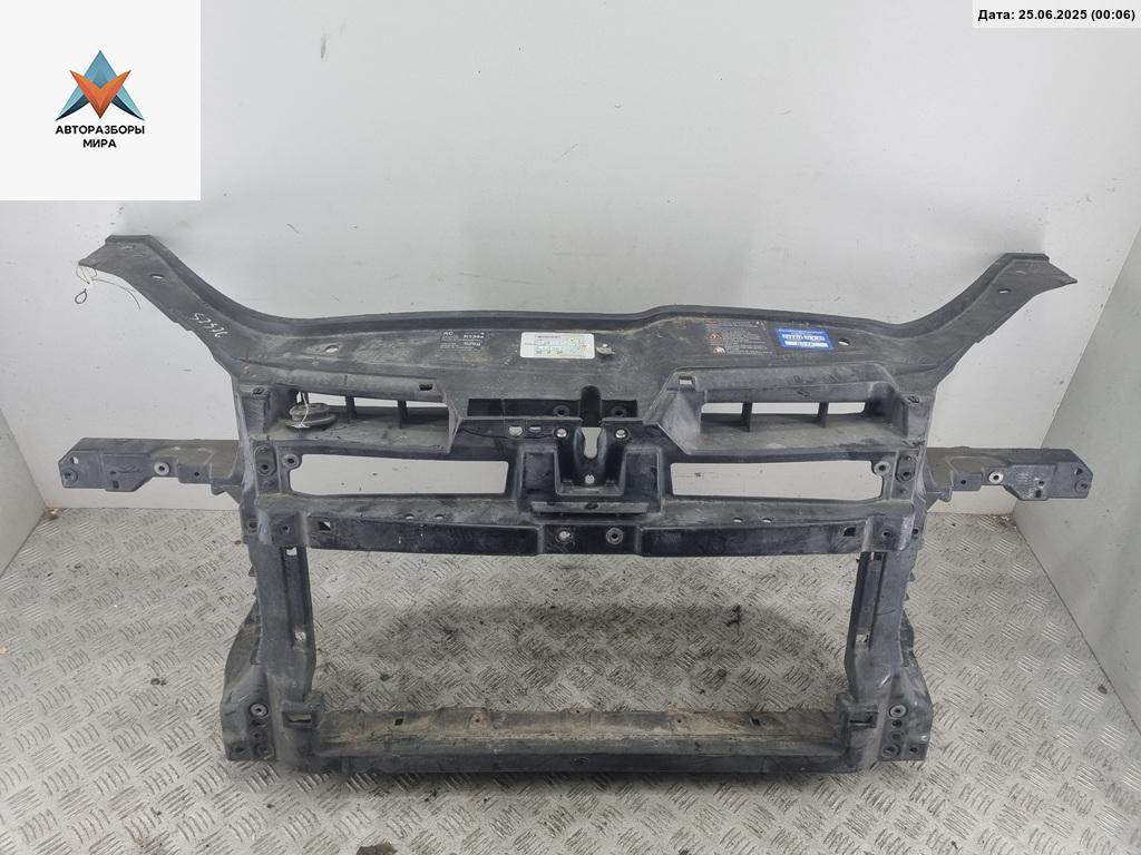 Рамка радиатора Volkswagen Golf 5 поколение 2007, 1.4 л., бензин, МКПП, серый, хетчбэк 5 дв. - фото №1