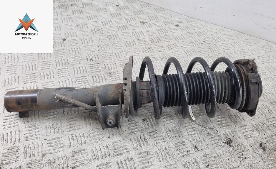 стойка передняя Volkswagen Golf 5 поколение 2005, 1.4 л., бензин, МКПП, серый, хетчбэк 3 дв., 1K0413031 - фото №1