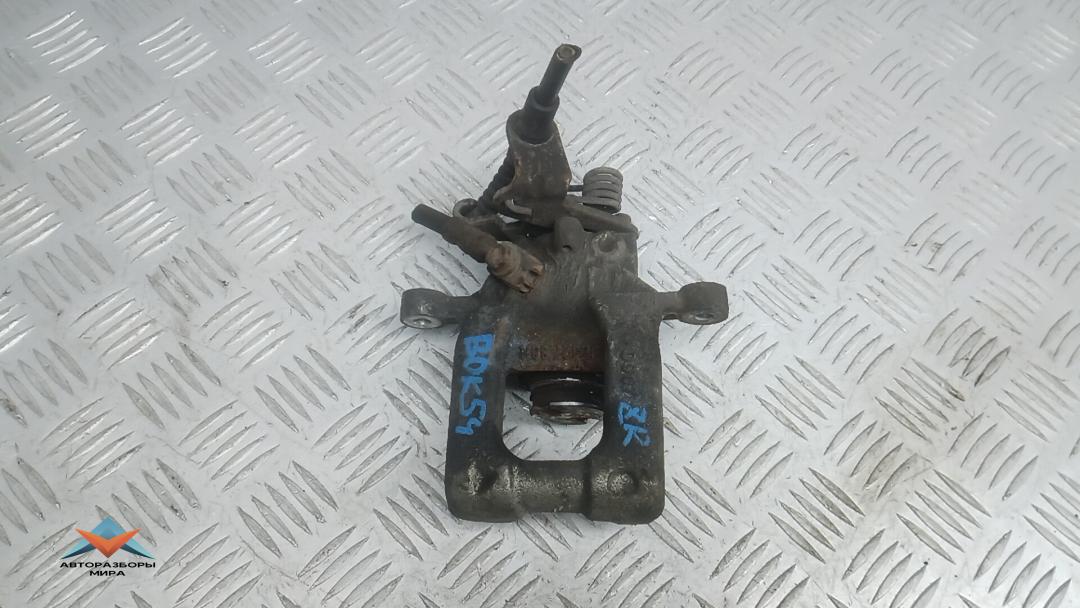 суппорт задний правый Skoda Superb 3 поколение 2015, 1.6 л., дизель, МКПП, универсал, 5K0615424 - фото №1