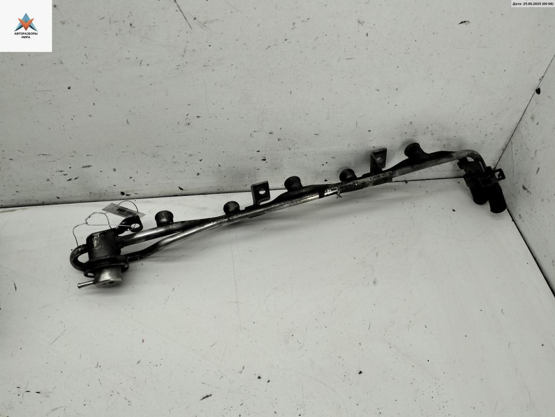 топливная рампа SEAT Toledo 2 поколение 2002, 2.3 л., бензин, МКПП, синий, седан, 066133315E - фото №1