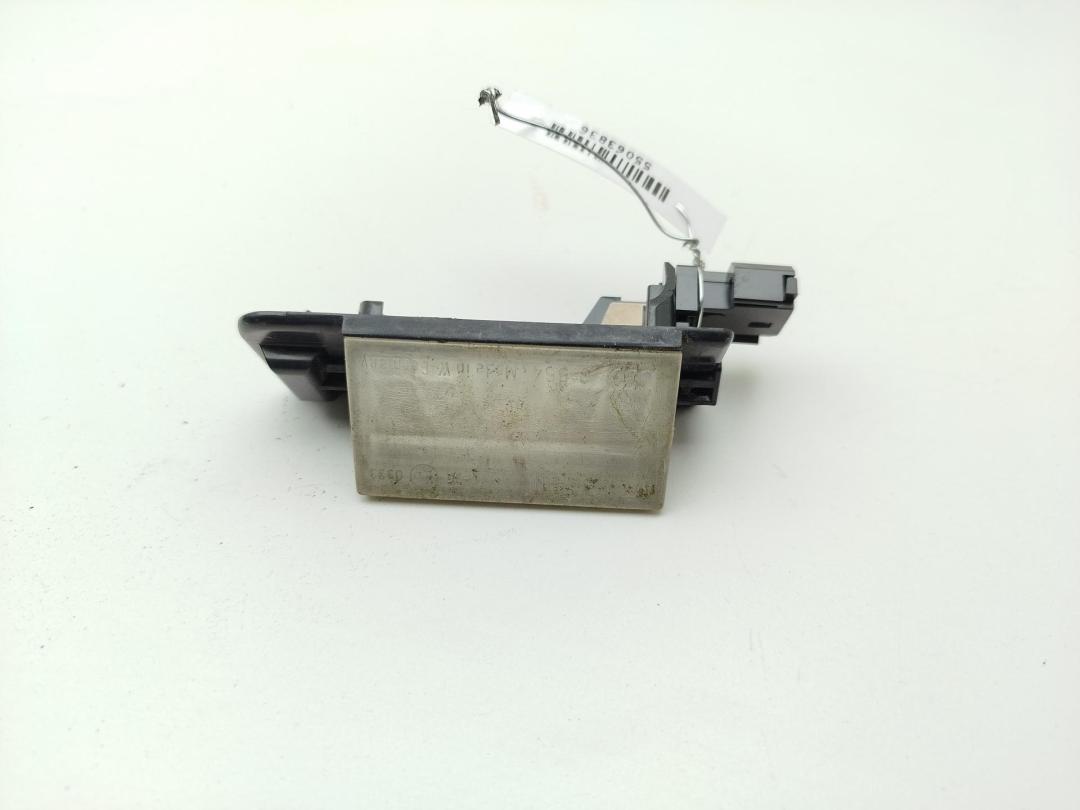 подсветка номера BMW 3 E36 1991, 1.8 л., бензин, МКПП, серый, седан, 1387048
