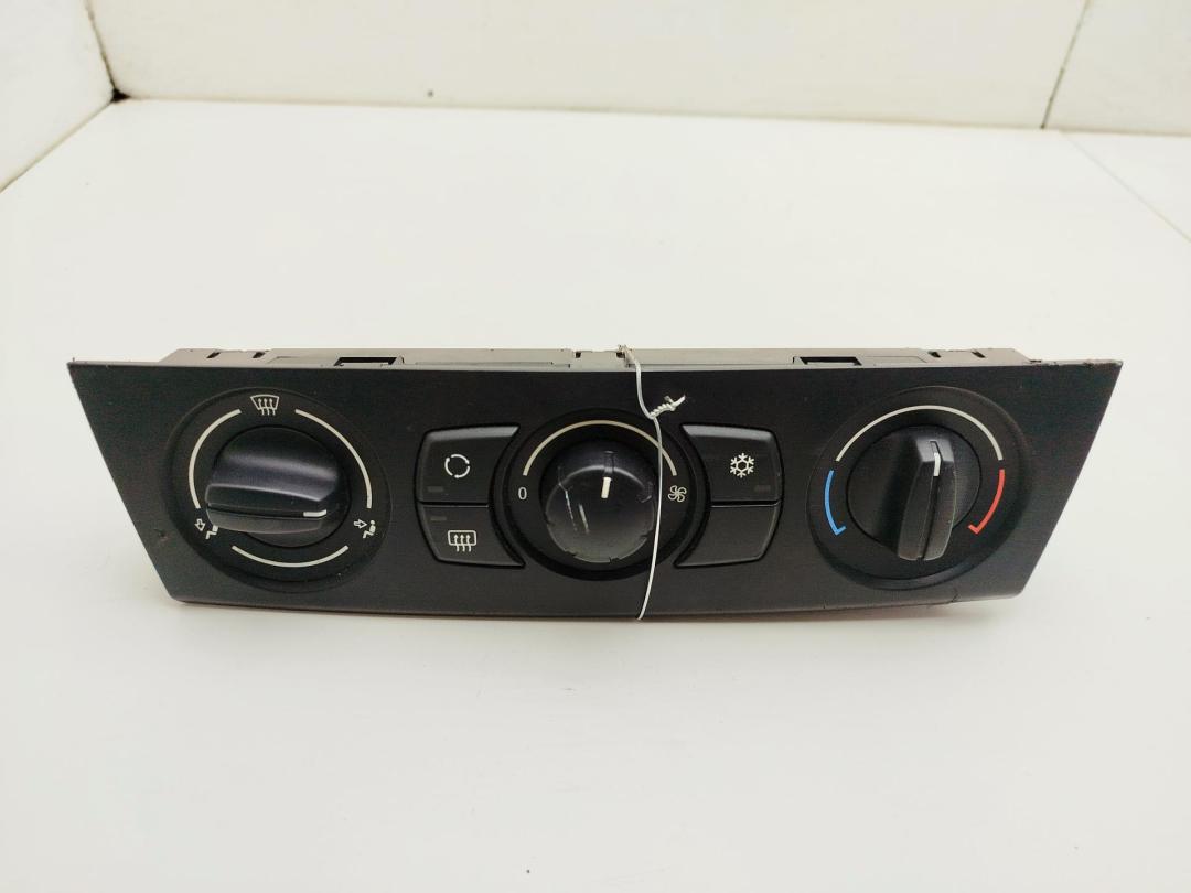 блок управления печки / климат-контроля BMW 1 E81/E87 2006, 1.6 л., бензин, МКПП, чёрный, хетчбэк 5 дв., 6988064
