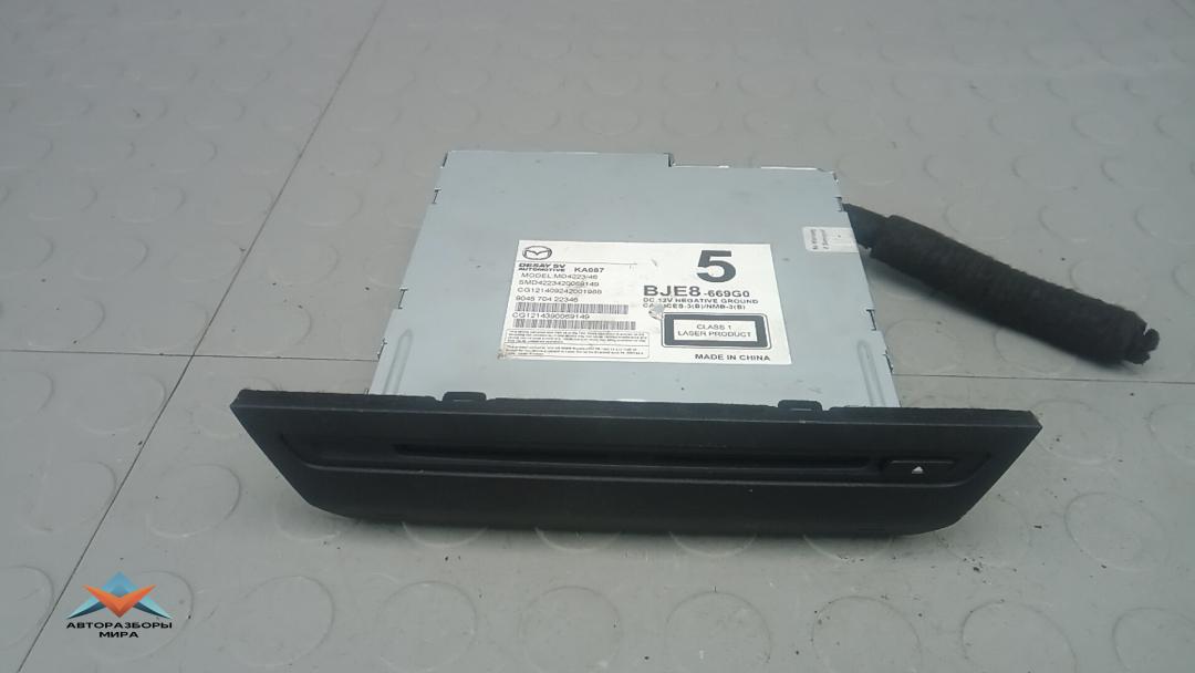 CD-чейнджер Mazda 3 BM 2015, 2.0 л., бензин, МКПП, хетчбэк 5 дв., KA087, DJE8-669G0 - фото №1