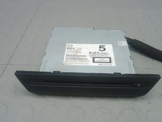 CD-чейнджер Mazda 3 BM 2015, 2.0 л., бензин, МКПП, хетчбэк 5 дв., KA087, DJE8-669G0