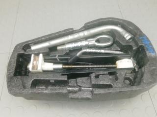 ящик под инструменты / набор инструментов Volkswagen Polo 5 поколение 2014, 1.2 л., TSI 16V, бензин, МКПП, хетчбэк 5 дв., 4D0012219A, 6K0803615C, 6R0011031H, 6Q0012115K