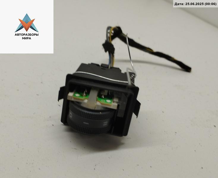 кнопка (выключатель) Audi A6 4F/C6 2004, 3.2 л., бензин, АКПП, чёрный, седан, 4F0941301A - фото №1