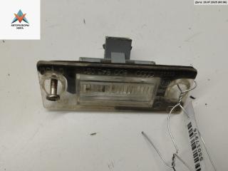 подсветка номера Audi A4 B5 1995, 1.6 л., бензин, МКПП, красный, седан, 8D943021