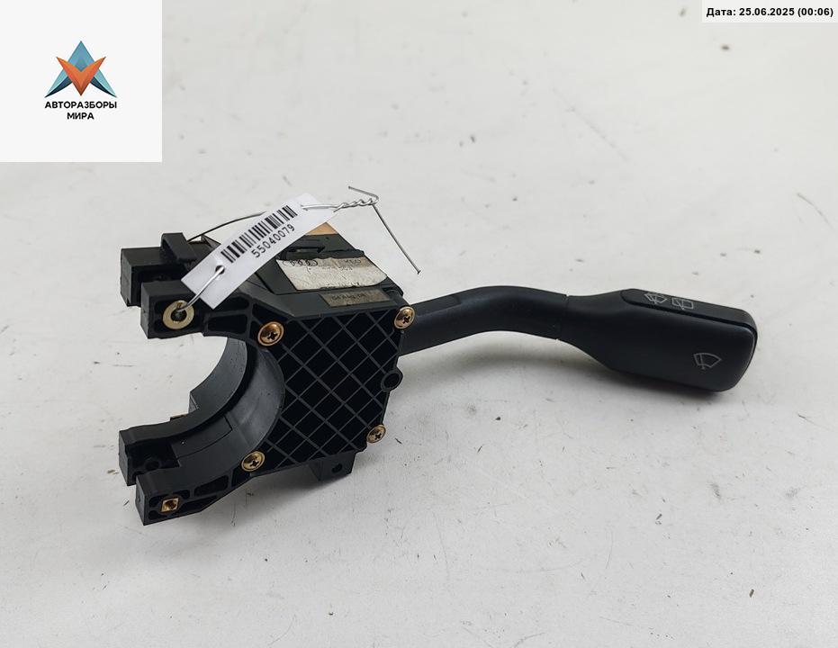 переключатель дворников Audi A6 4A/C4 1997, 2.5 л., дизель, МКПП, зелёный, универсал - фото №1