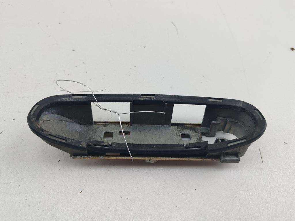 Корпус (держатель) ручки двери передней левой Audi A6 C5 1998, 2.4 л., бензин, АКПП, серый, седан, 4B1837885
