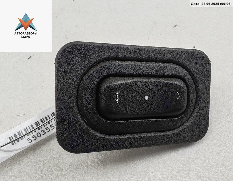 кнопка стеклоподъемника переднего правого Opel Meriva 1 поколение (A) 2003, 1.6 л., бензин, робот, серый, минивэн, 24409207 - фото №1