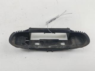 Корпус (держатель) ручки двери передней правой Audi A6 C5 2000, 2.5 л., дизель, АКПП, серый, универсал, 4B0839885