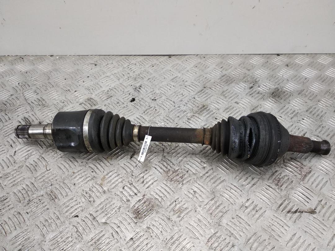 полуось передняя левая (приводной вал, ШРУС) Chevrolet Captiva 2006, 2.0 л., дизель, МКПП, чёрный, внедорожник 5 дв.