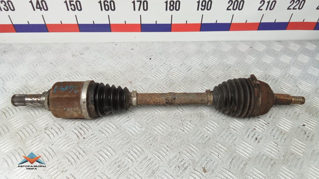 полуось передняя левая (приводной вал, ШРУС) Renault Duster 1 поколение 2013, 1.5 л., дизель, МКПП, внедорожник 5 дв. - фото №1