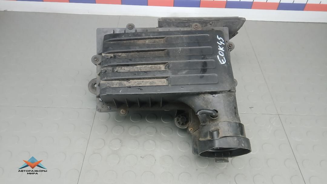 корпус воздушного фильтра Skoda Octavia 3 поколение (A7) 2014, 2.0 л., дизель, МКПП, хетчбэк 5 дв. - фото №1