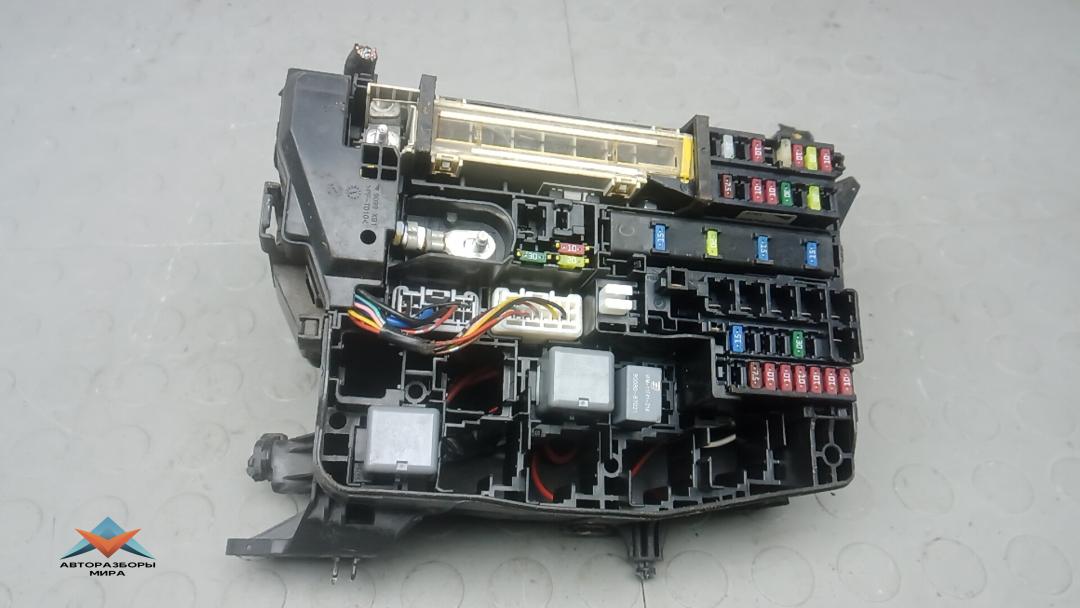 блок предохранителей Toyota VERSO 2016, 1.6 л., бензин, МКПП, минивэн, 8274102050, 8266302050, 8263102030 - фото №1