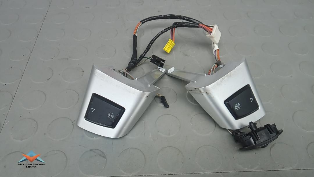 кнопки управления на руле Jeep Cherokee KK 2008, 2.8 л., D CRD, дизель, АКПП, внедорожник 5 дв. - фото №1