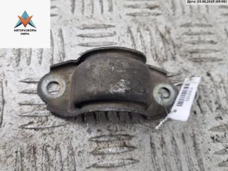 крепление стабилизатора / втулки стабилизатора Volkswagen Passat B5 1997, 1.6 л., бензин, МКПП, серый, седан, 4D0411336D