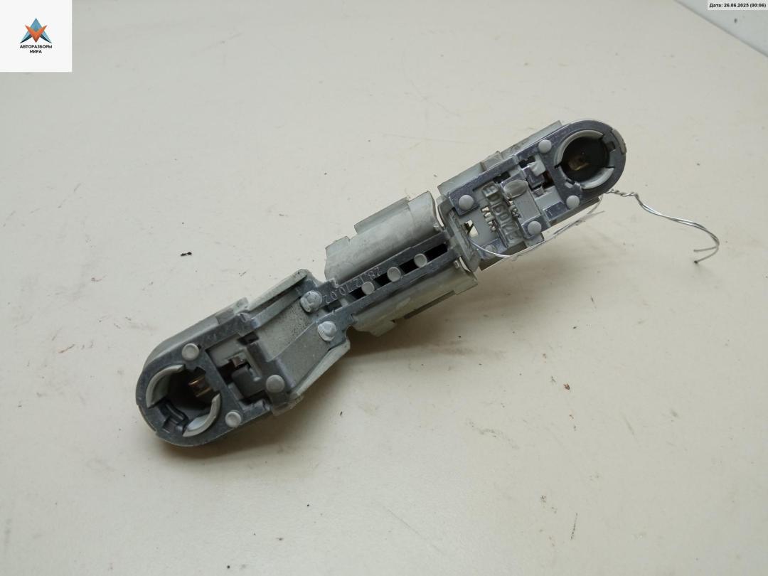 Плата фонаря заднего правого Volvo S40 2 поколение 2005, 2.0 л., дизель, МКПП, чёрный, универсал, 28127002 - фото №1