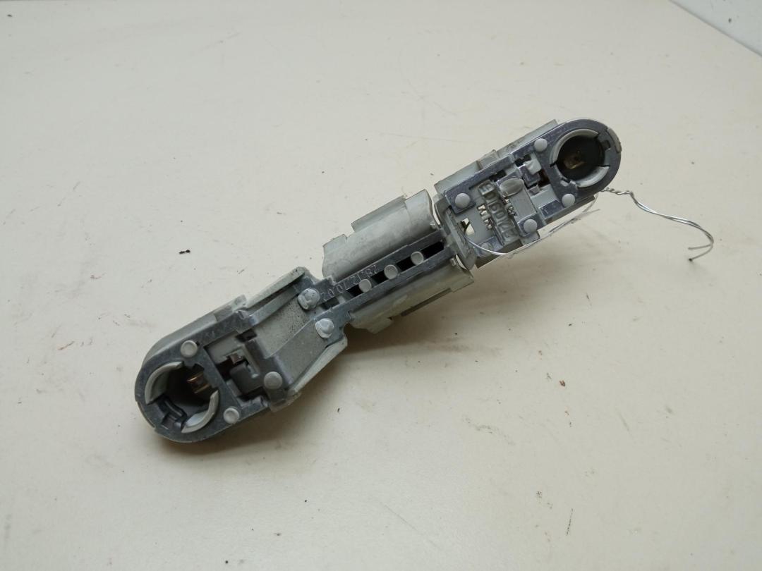 Плата фонаря заднего правого Volvo S40 / V50 2005, 2.0 л., дизель, МКПП, чёрный, универсал, 28127002