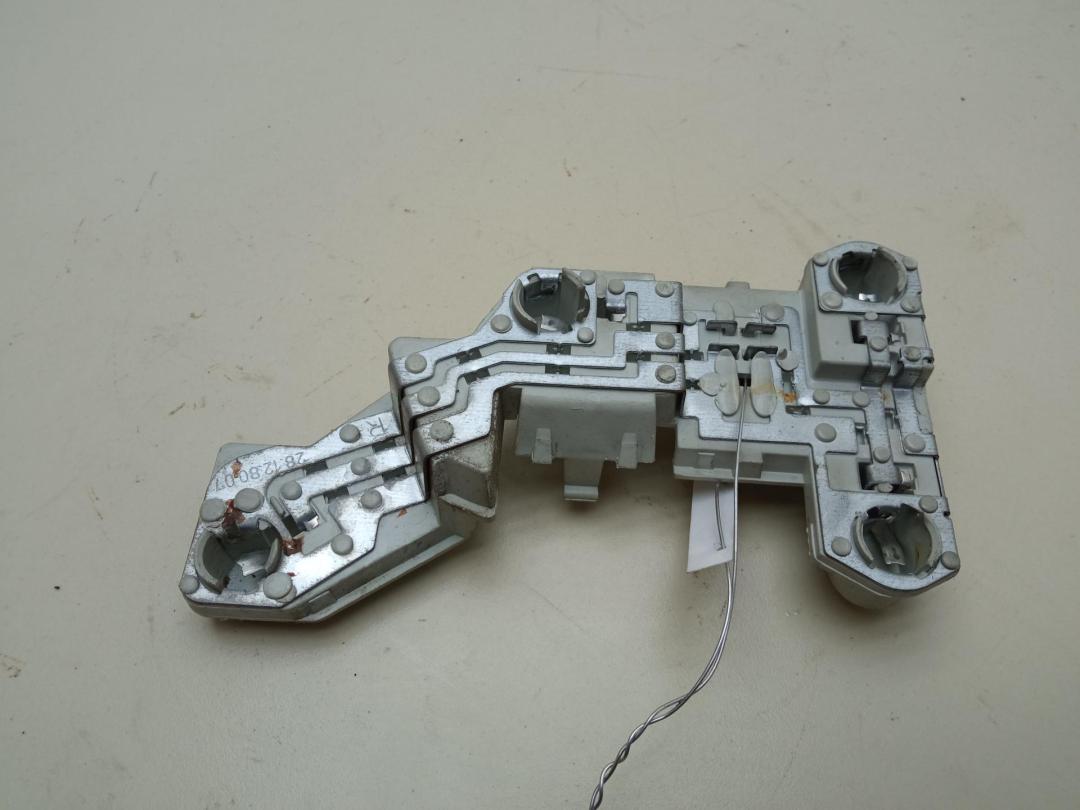 Плата фонаря заднего правого Volvo S40 / V50 2005, 2.0 л., дизель, МКПП, чёрный, универсал, 28128007